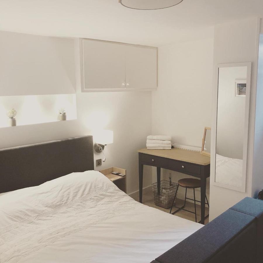 One One Five Apartment Суонси Экстерьер фото